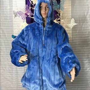 🦋BEAUTIFUL POWDER BLUE FAUX FUR REVERSIBLE COAT